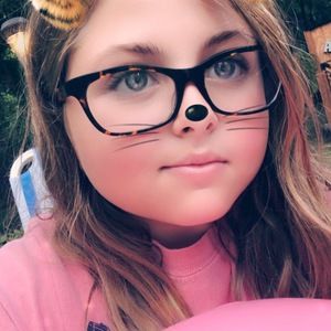 Meet your Posher, Addie